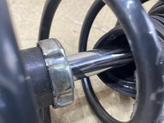 Стойка левая передняя VOLKSWAGEN SHARAN 7N CAV 7N0413031J 4 ракурс Стойка левая передняя VOLKSWAGEN SHARAN 7N CAV 7N0413031J 4 ракурс