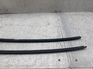 Молдинг лобового стекла VOLKSWAGEN PASSAT B7(365) CAX 3C0854328B, 3C0854327B 3 ракурс