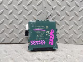 Электронный блок TOYOTA VOXY ZRR80 3ZR-FAE 89340-28260 1 ракурс