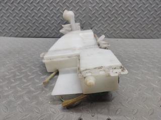 Бачок стеклоомывателя MITSUBISHI TOPPO H82A 3G83 3 ракурс Бачок стеклоомывателя MITSUBISHI TOPPO H82A 3G83 3 ракурс