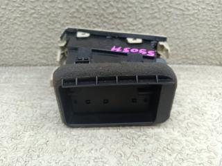 Дуйки правые NISSAN FUGA Y51 VQ25HR 687601MA0A 3 ракурс