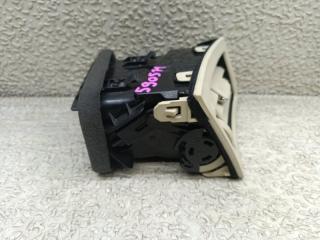Дуйки правые NISSAN FUGA Y51 VQ25HR 687601MA0A 4 ракурс