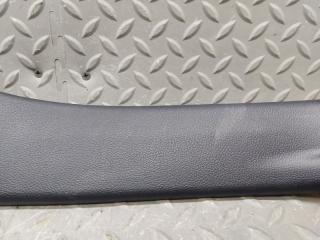 Накладка на порог правая задняя TOYOTA PRIUS ZVW50 2ZR-FXE 67917-47070 2 ракурс