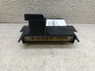 Блок управления климат-контролем TOYOTA VOXY ZWR80 2ZR-FXE 88650-28C00 4 ракурс