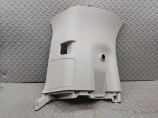Накладка на стойку кузова правая задняя TOYOTA VOXY ZWR80 2ZR-FXE 62470-28050 1 ракурс Накладка на стойку кузова правая задняя TOYOTA VOXY ZWR80 2ZR-FXE 62470-28050 1 ракурс