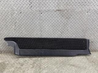 Накладка на порог правая задняя TOYOTA VOXY ZWR80 2ZR-FXE 67917-28160 1 ракурс