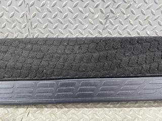 Накладка на порог левая задняя TOYOTA VOXY ZWR80 2ZR-FXE 67918-28160 3 ракурс