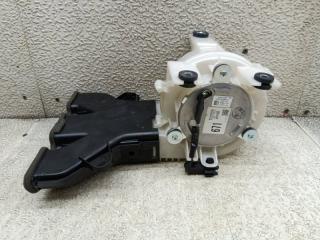 Мотор охлаждения батареи TOYOTA VOXY ZWR80 2ZR-FXE G9230-28030 4 ракурс Мотор охлаждения батареи TOYOTA VOXY ZWR80 2ZR-FXE G9230-28030 4 ракурс