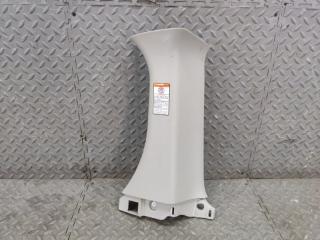 Накладка на стойку кузова правая задняя TOYOTA VOXY ZWR80 2ZR-FXE 62638-28340 1 ракурс Накладка на стойку кузова правая задняя TOYOTA VOXY ZWR80 2ZR-FXE 62638-28340 1 ракурс