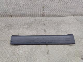 Запчасть накладка на порог передняя правая TOYOTA VOXY 2014