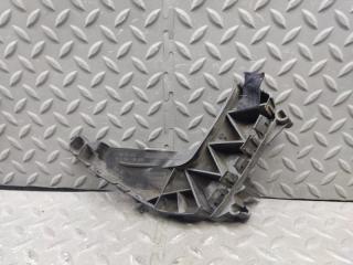 Крепеж бампера правый задний AUDI TT 8J3 BUB 8J0807454 2 ракурс