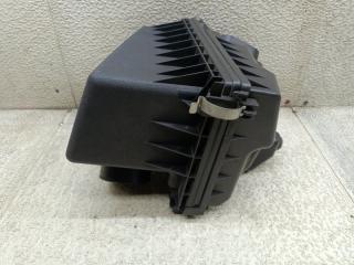 Корпус воздушного фильтра TOYOTA SAI AZK10 2AZ-FXE 17705-28331 2 ракурс Корпус воздушного фильтра TOYOTA SAI AZK10 2AZ-FXE 17705-28331 2 ракурс