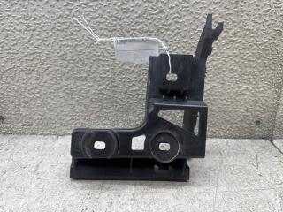 Крепеж бампера правый задний VOLKSWAGEN TOURAN 1T3 CAVB 1T0807454 1 ракурс Крепеж бампера правый задний VOLKSWAGEN TOURAN 1T3 CAVB 1T0807454 1 ракурс
