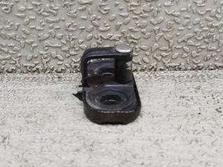 Петля замка багажника VOLKSWAGEN TOURAN 1T3 CAVB 1T0827517 3 ракурс