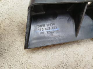 Крепеж бампера левый задний VOLKSWAGEN TOURAN 1T3 CAVB 1T0807453 5 ракурс