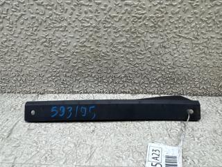 Брызговик правый передний VOLKSWAGEN TOURAN 1T3 CAVB 1T0807547 2 ракурс
