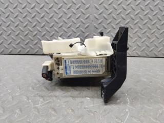 Блок предохранителей TOYOTA SAI AZK10 2AZ-FXE 89221-75010 4 ракурс