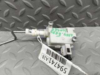 Замок лючка бензобака VOLKSWAGEN PASSAT B7 (365) CAX 3AA810773 2 ракурс