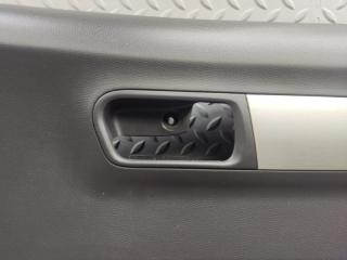 Обшивка дверей правая передняя SUZUKI SWIFT ZC31S M16A 83711-63J0 2 ракурс