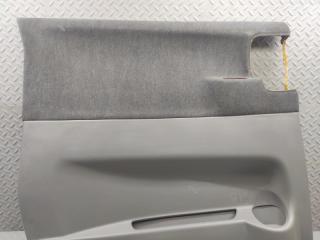 Обшивка дверей левая задняя TOYOTA NOAH AZR60 1AZ-FSE 67722-XIAW 2 ракурс