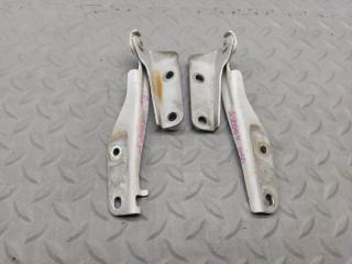 Петля капота DAIHATSU HIJET S200V 1 ракурс Петля капота DAIHATSU HIJET S200V 1 ракурс