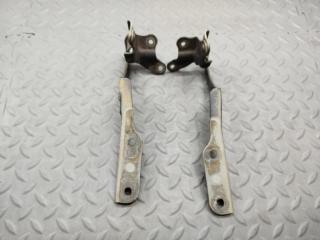 Петля капота SUZUKI WAGON R MH23S 1 ракурс
