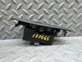 Блок упр. стеклоподьемниками левый задний HONDA STEPWGN RK2 R20A 35770-SZW-J01 2 ракурс