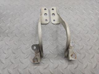 Петля капота SUZUKI MR WAGON MF22S 2 ракурс Петля капота SUZUKI MR WAGON MF22S 2 ракурс