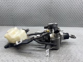 Главный тормозной цилиндр TOYOTA PRIUS ZVW30 2ZR-FXE 47210-47330 4 ракурс