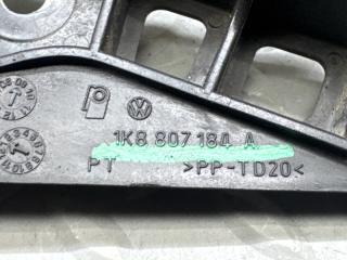 Крепеж бампера правый передний VOLKSWAGEN SCIROCCO 137 CAW 1K8807184A 5 ракурс