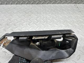 Крепеж бампера правый передний VOLVO V50 MW43 BP8BA 3 ракурс