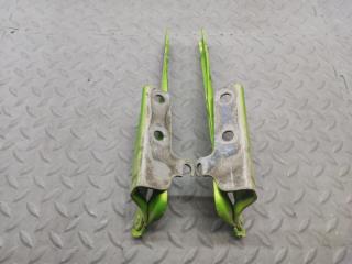 Петля капота VOLKSWAGEN SCIROCCO 137 CAW 1K8823301D, 1K8823302D 2 ракурс