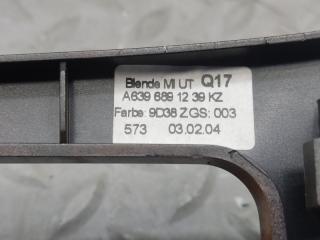 Консоль магнитофона MERCEDES-BENZ VITO W639 M112 E32 (112.951) A6396891239 4 ракурс