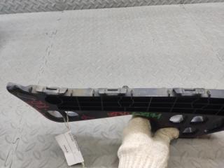 Крепеж бампера правый задний TOYOTA PRIUS ALPHA ZVW41 2ZR-FXE 52155-47010 3 ракурс