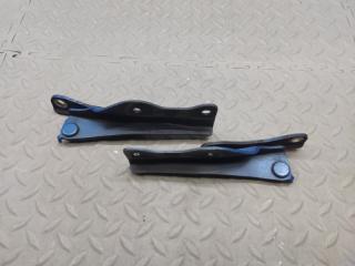 Петля капота SUBARU IMPREZA GGC 3 ракурс