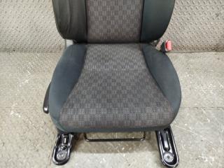 Сидение HONDA FIT GK3 L13B VTEC 4 ракурс