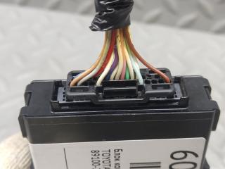 Блок комфорта TOYOTA NOAH ZRR80 3ZR-FAE 89100-28051 3 ракурс