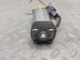 Мотор рулевой колонки MERCEDES-BENZ C-CLASS W204 A2205400288 3 ракурс