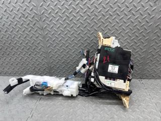 Блок предохранителей TOYOTA VOXY ZRR80 3ZR-FAE ,82730-28621-A, 89221-28340 ,82730-28621-A, 89221-28340 1 ракурс Блок предохранителей TOYOTA VOXY ZRR80 3ZR-FAE ,82730-28621-A, 89221-28340 ,82730-28621-A, 89221-28340 1 ракурс