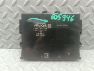 Электронный блок TOYOTA VOXY ZRR80 3ZR-FAE 89990-28220 1 ракурс