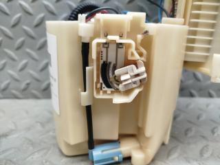 Топливный насос TOYOTA PRIUS ALPHA ZVW41 2ZR-FXE 77704-47070 3 ракурс