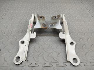 Петля капота TOYOTA NOAH AZR60 1AZ-FSE 1 ракурс