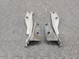 Петля капота DAIHATSU HIJET S210V EF 2 ракурс Петля капота DAIHATSU HIJET S210V EF 2 ракурс