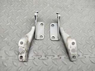 Петля капота DAIHATSU HIJET S321V 1 ракурс Петля капота DAIHATSU HIJET S321V 1 ракурс