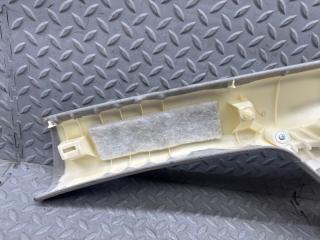 Накладка на стойку кузова правая передняя TOYOTA SAI AZK10 2AZ-FXE 62210-75010 5 ракурс Накладка на стойку кузова правая передняя TOYOTA SAI AZK10 2AZ-FXE 62210-75010 5 ракурс