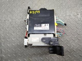 Блок предохранителей TOYOTA SAI AZK10 2AZ-FXE 89221-75010 2 ракурс