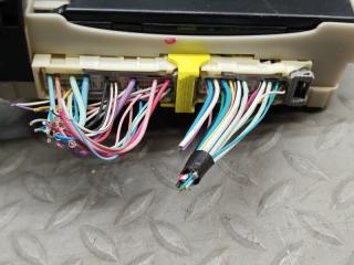 Блок предохранителей TOYOTA SAI AZK10 2AZ-FXE 89221-75010 3 ракурс