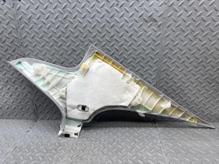 Накладка на стойку кузова левая задняя TOYOTA SAI AZK10 2AZ-FXE 62472-75010 4 ракурс Накладка на стойку кузова левая задняя TOYOTA SAI AZK10 2AZ-FXE 62472-75010 4 ракурс