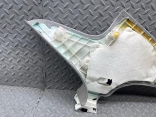 Накладка на стойку кузова левая задняя TOYOTA SAI AZK10 2AZ-FXE 62472-75010 5 ракурс Накладка на стойку кузова левая задняя TOYOTA SAI AZK10 2AZ-FXE 62472-75010 5 ракурс