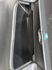Обшивка багажника правая передняя AUDI TT 8J3 BUB 8J8868678 5 ракурс